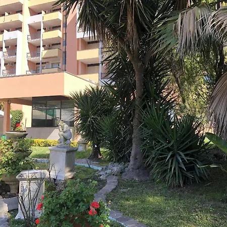 Ξενοδοχείο Parco Tirreno